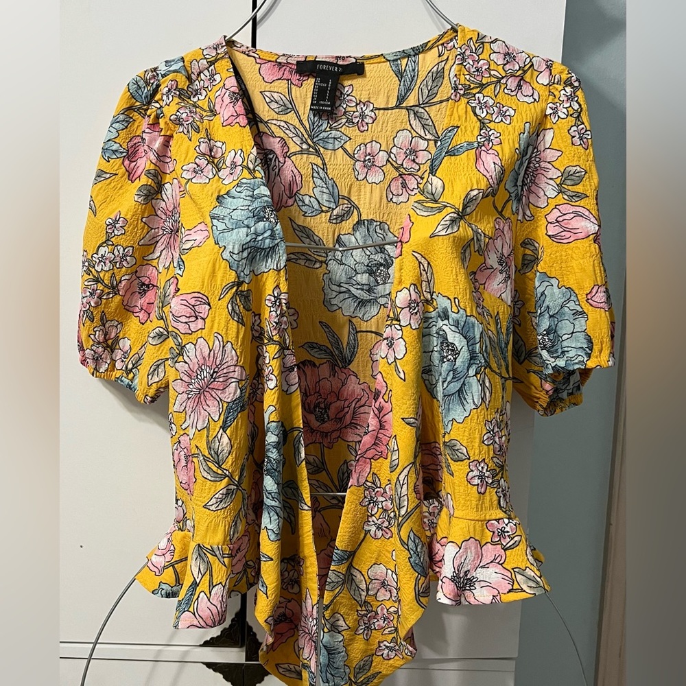 Forever 21 Tie in front Blouse